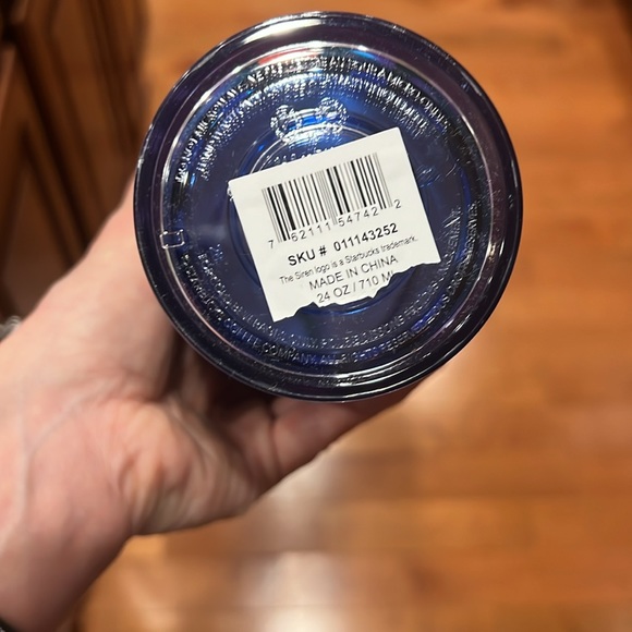 NEW🔥STARBUCKS Hawaiian 2023 🌺 Rare Design ✨ 24oz Tumbler - Picture 5 of 5